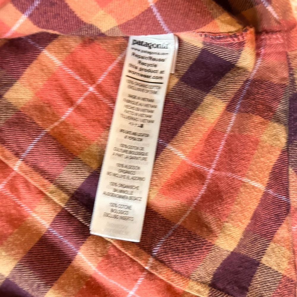 Patagonia Organic Cotton Midweight Fjord Flannel Shirt Womens Sz XS Orange Plaid - Picture 6 of 9